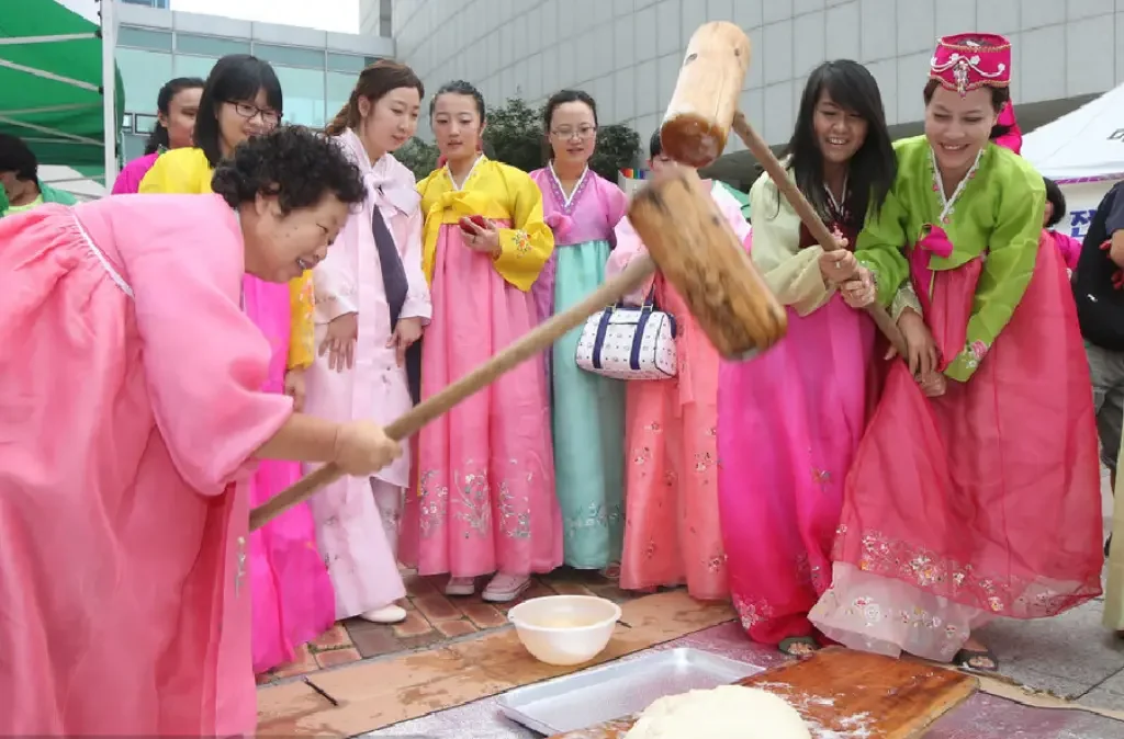 Harvest Festivals Around the World The Mid-Autumn Festival