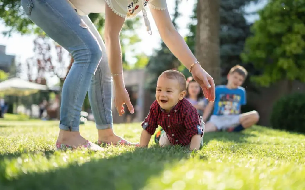 Parenting in American Cultures Emphasis on Individualism