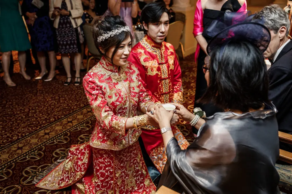 The Qipao in Chinese Tea Ceremonies