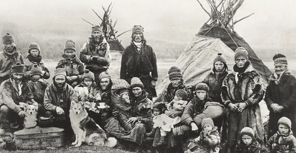 The clothing of the Sami people