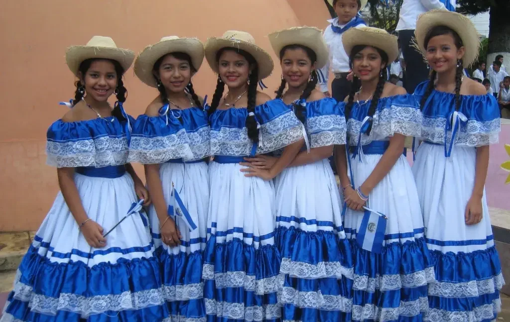 Traditional Clothing in El Salvador: A Vibrant Expression of Culture