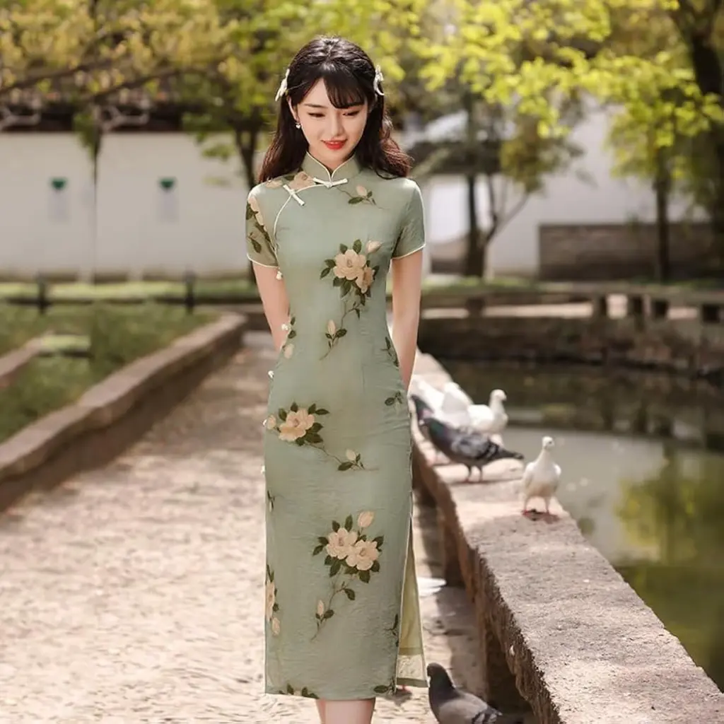 Wearing a Qipao How to Style the Iconic Dress