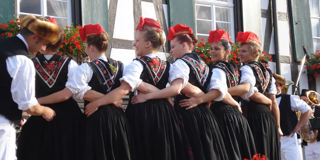 Traditional Clothing in France: A Journey Through Cultural Heritage ...