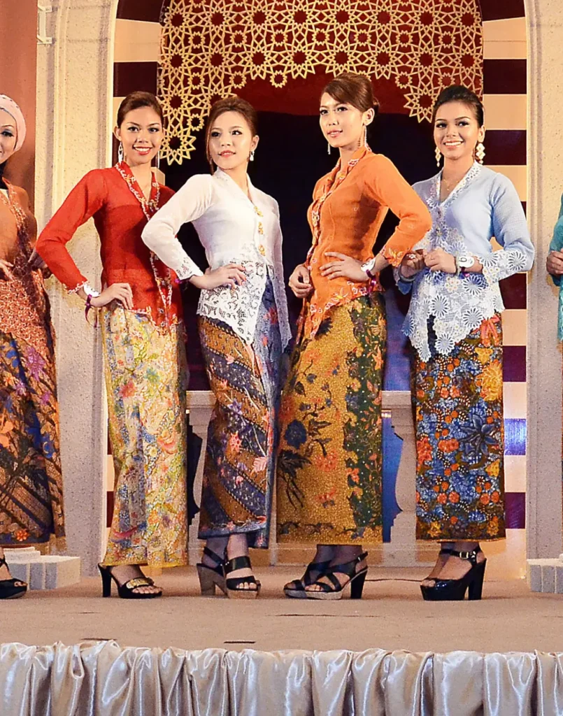 The Urban Sarong Ultimate Guide To Styling Indonesian Tradition In 5 Ways The Urban Sarong Ultimate Guide To Styling Indonesian Tradition In 5 Ways